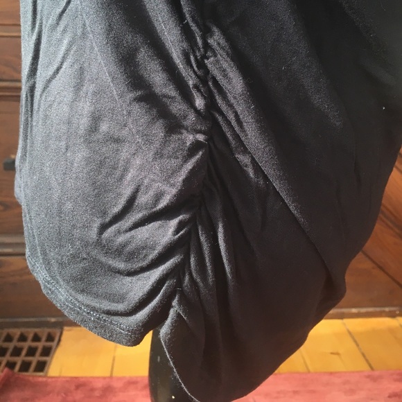🎉Black Puckered Sleeves Top - Picture 4 of 6